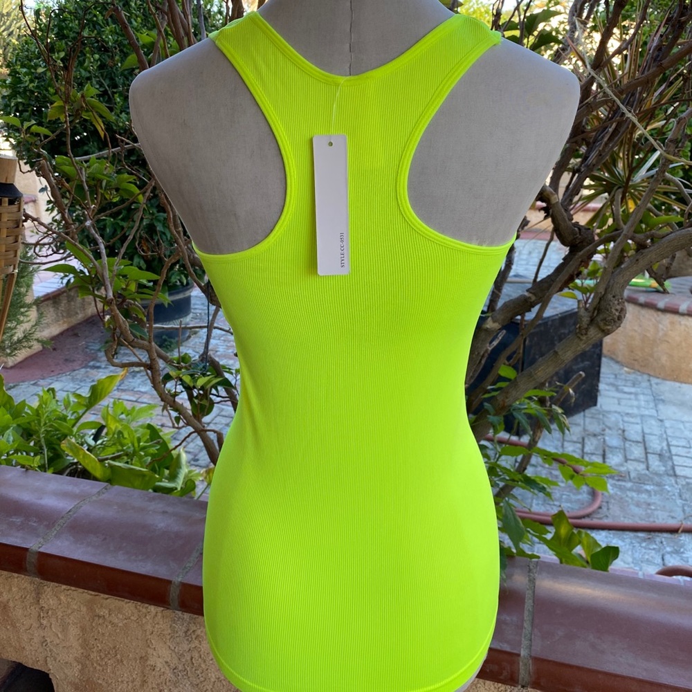 NEW Ribbed Tank Bundle (One Size) - Picture 6 of 9